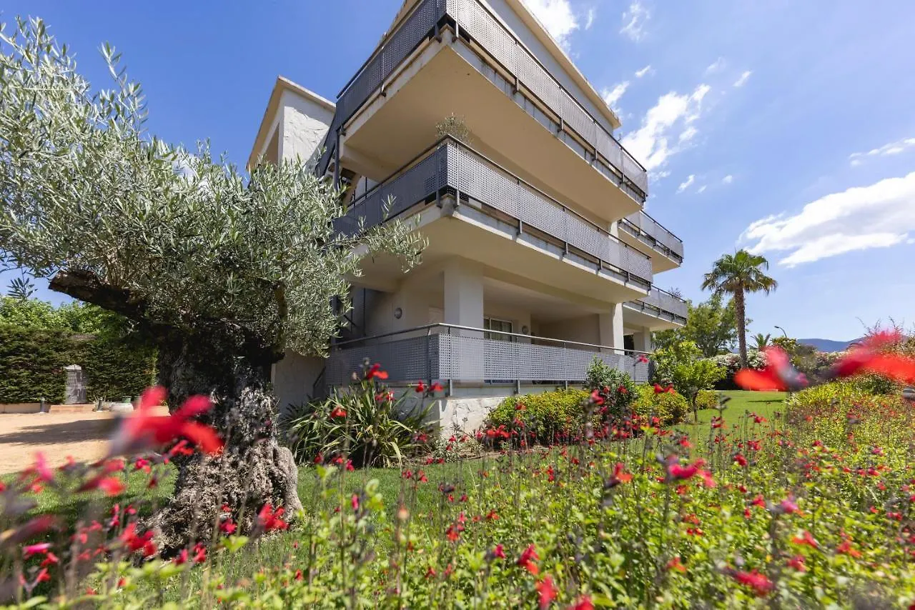 Apartaments Terraza - Salata Mar Roses Apartment
